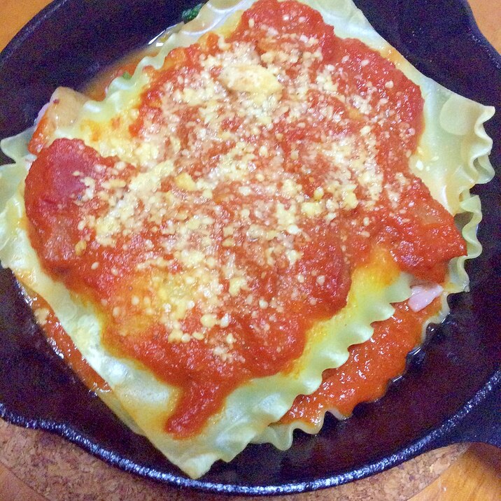 パスタソースでほうれん草ラザニア